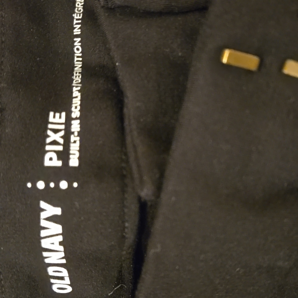 Old Navy Women's Black Chinos - Picture 2 of 4